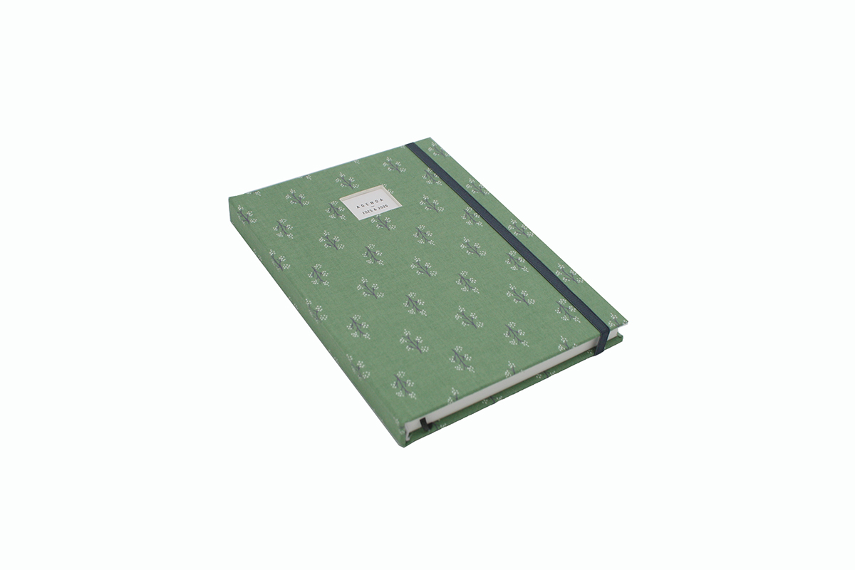 8f41ce_4ef81f5860c04eb5bf2bf63c59737ee4mv2