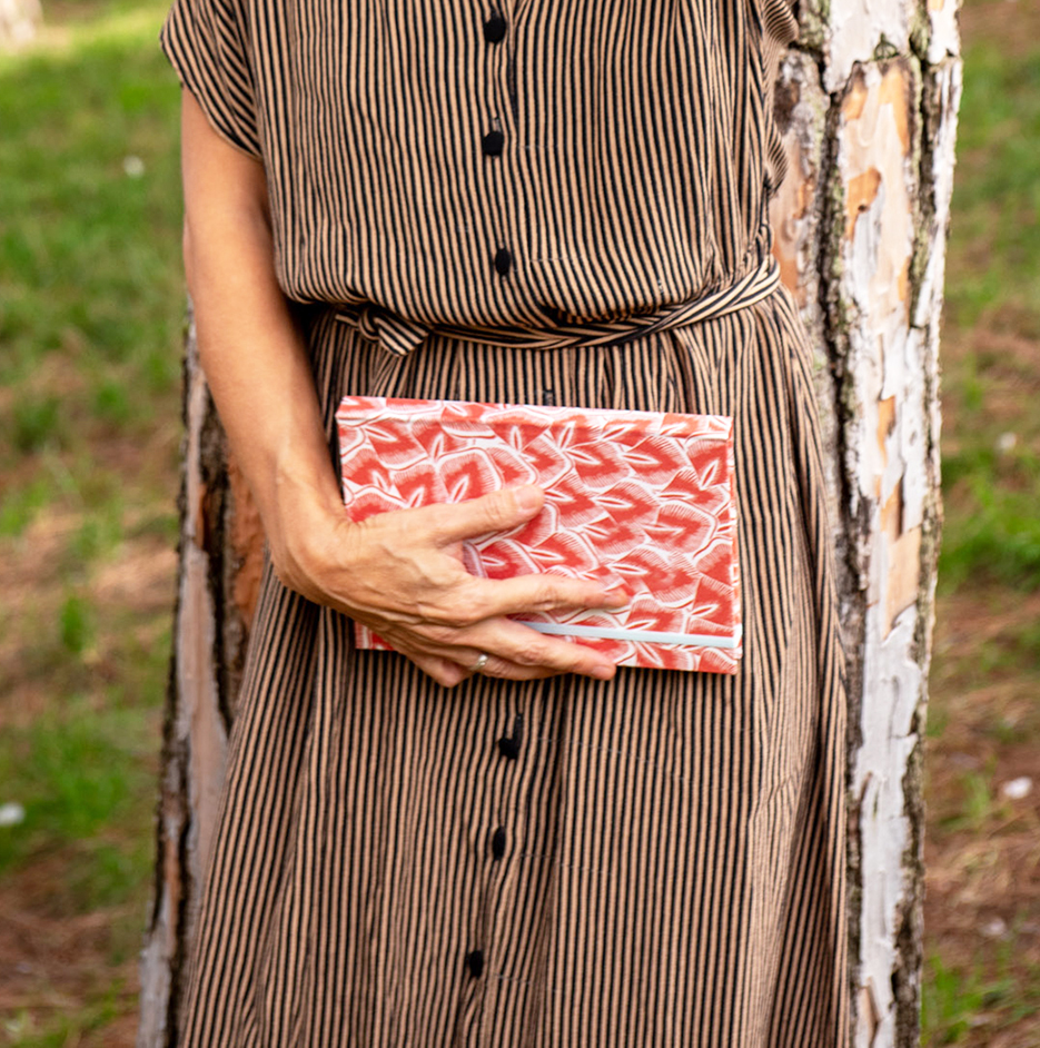 8f41ce_aa6b33a091a046be9d1e2ae7f332788amv2