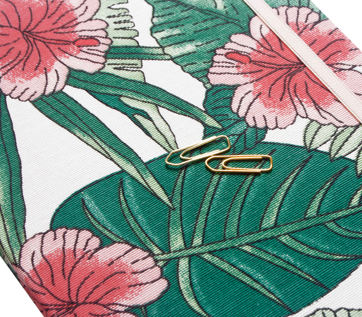 8f41ce_d30fd52114324dd9bbbe7a87c53d6a4emv2